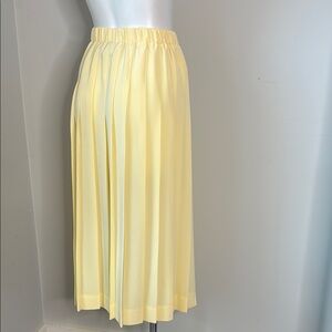 Vintage Susan Bristol Pale Yellow Pleated Skirt size small
